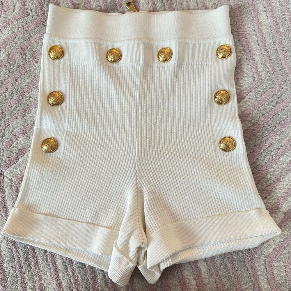 Balmain gold button white viscose mini shorts size 36F in very good condition